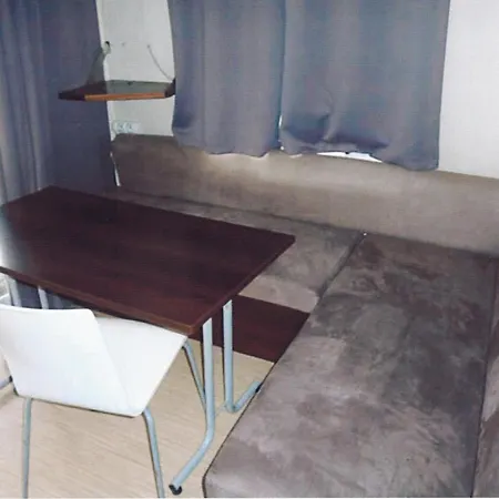 Camping Paradis Bellerive Montfrin Room photo